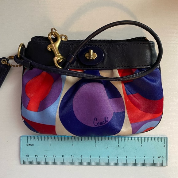 Coach silk wristlet - Picture 5 of 8